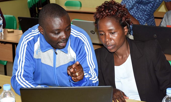 Ndikubwimana (R) and his Colleague during the training.JPG